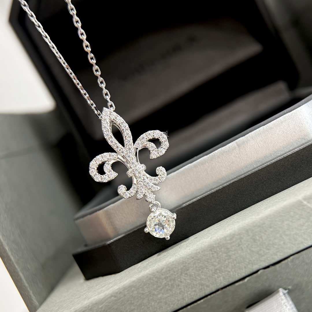 Tiffany & Co Fleur-de-lis Diamond Pendant Necklace Tiffany & Co Fleur-de-lis Diamond Pendant Necklace